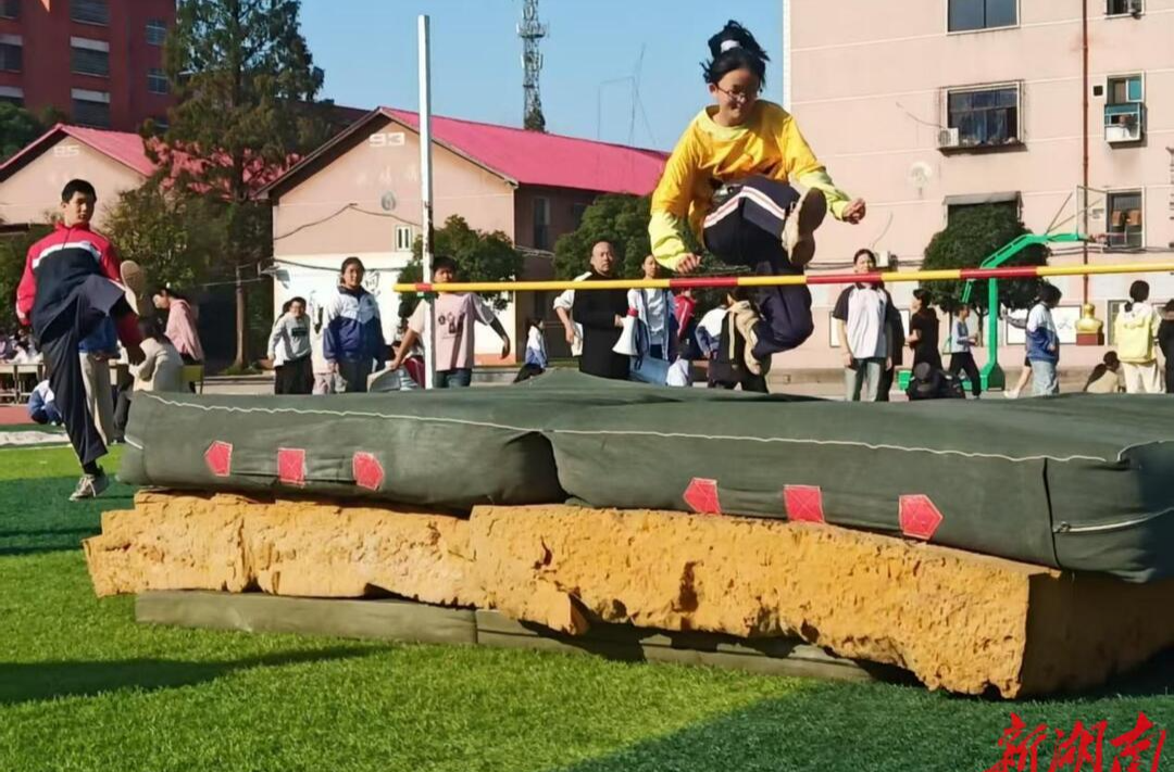 华容县第二中学：师生乐享运动盛会