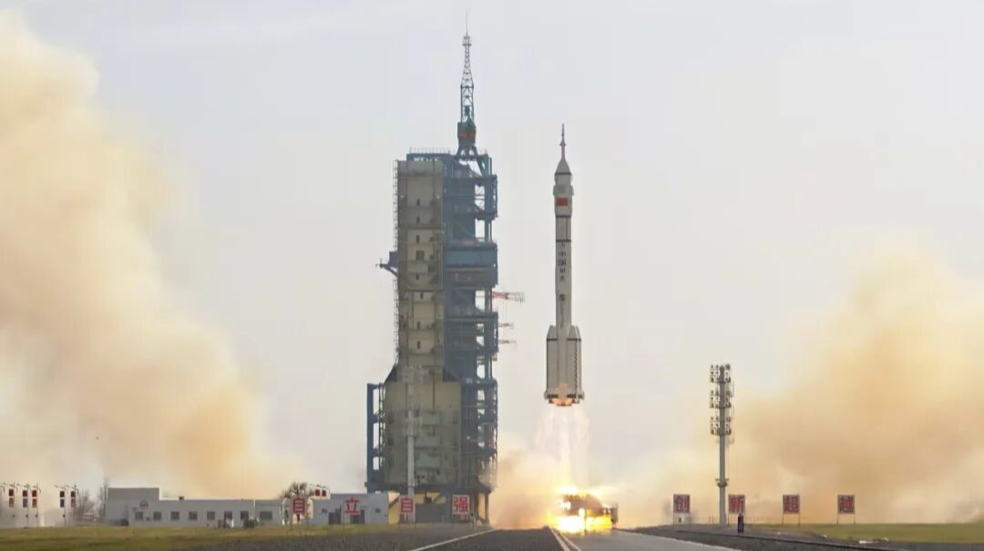 神舟二十二号飞船发射取得圆满成功