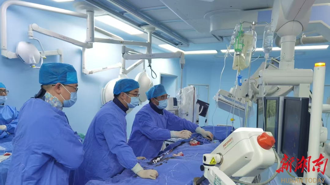 不开胸、不停跳！湘南地区首例球扩瓣置换术开启精准介入新时代