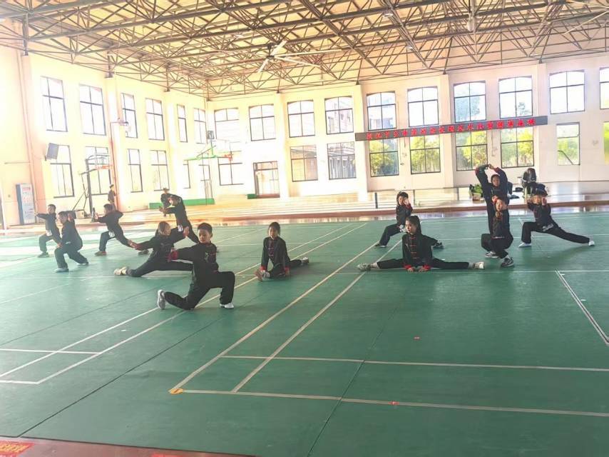 2025年宁乡市第四届中小学生校园武术比赛擂鼓开赛