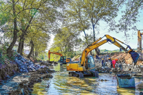双峰县水利建设项目忙|湖南日报·图片新闻