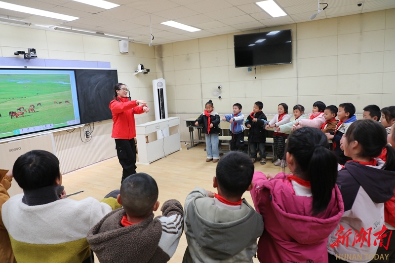 千里送教传情谊 城乡携手促均衡