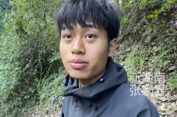 今日荒野菜单大升级！清蒸蟹老板配清热去火车前草，医学生林北的荒野求生之路，干净又卫生……！