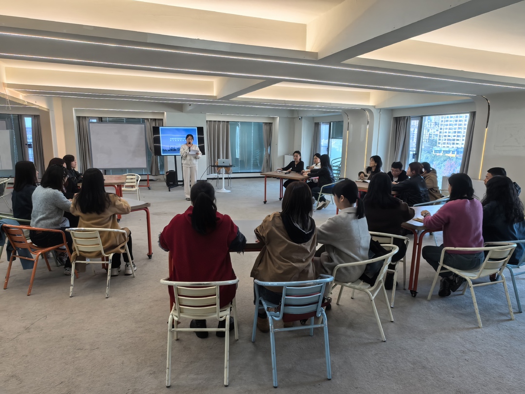 把课堂“搬”进园区！宣传专干为工业旅游“代言”