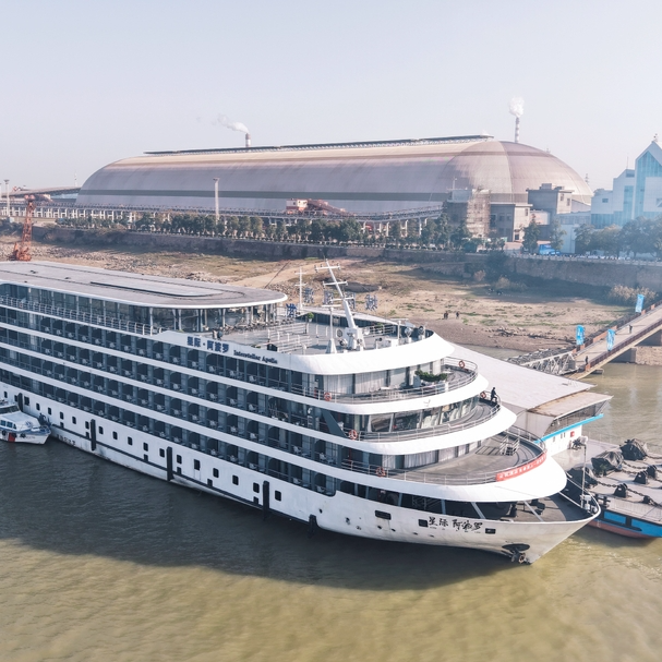 长江风景揽胜，从岳阳启航！