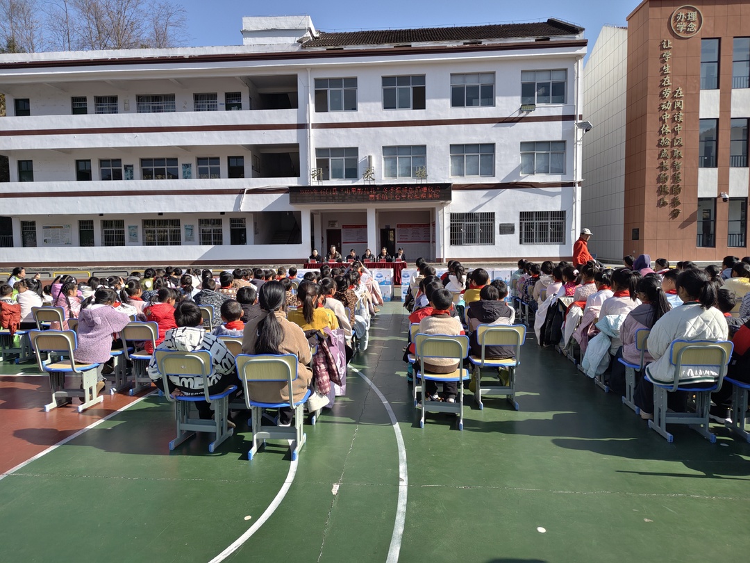 温暖包点亮石门县南北镇中心学校冬日校园