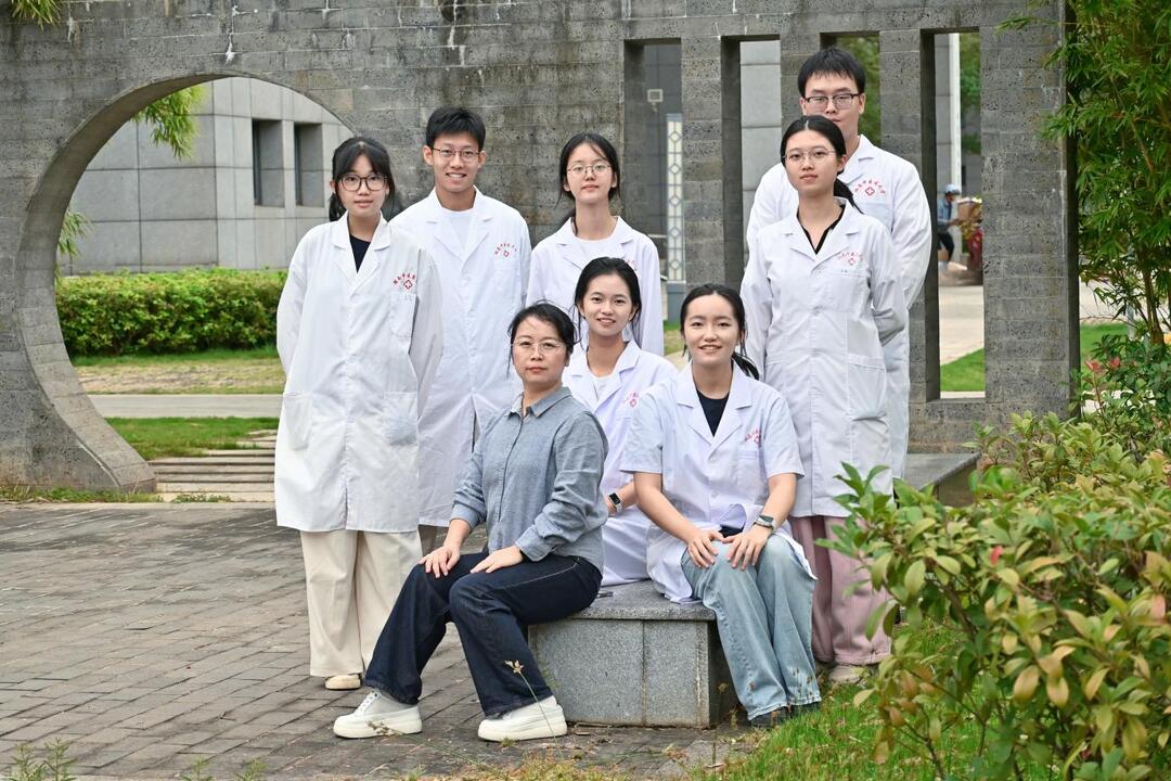 付靖敏：青春“挑战”路 桔梗焕新光