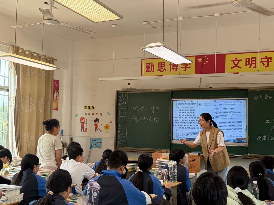 书香满园！邵阳县岩口铺镇中学阅读节开启心灵之旅