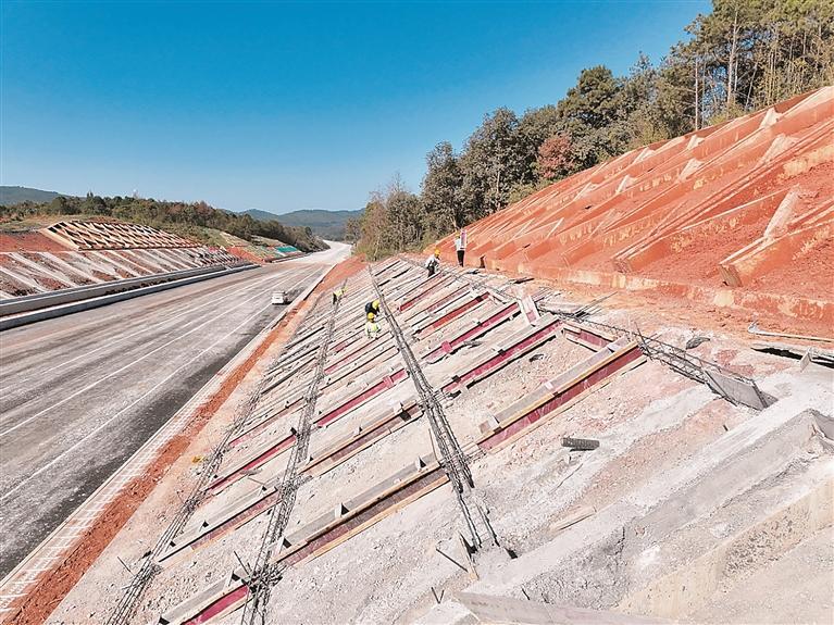 桂新高速第一合同段进入路基交验阶段