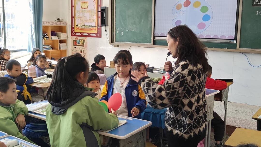 江口联合学校中心小学开展英语研讨课