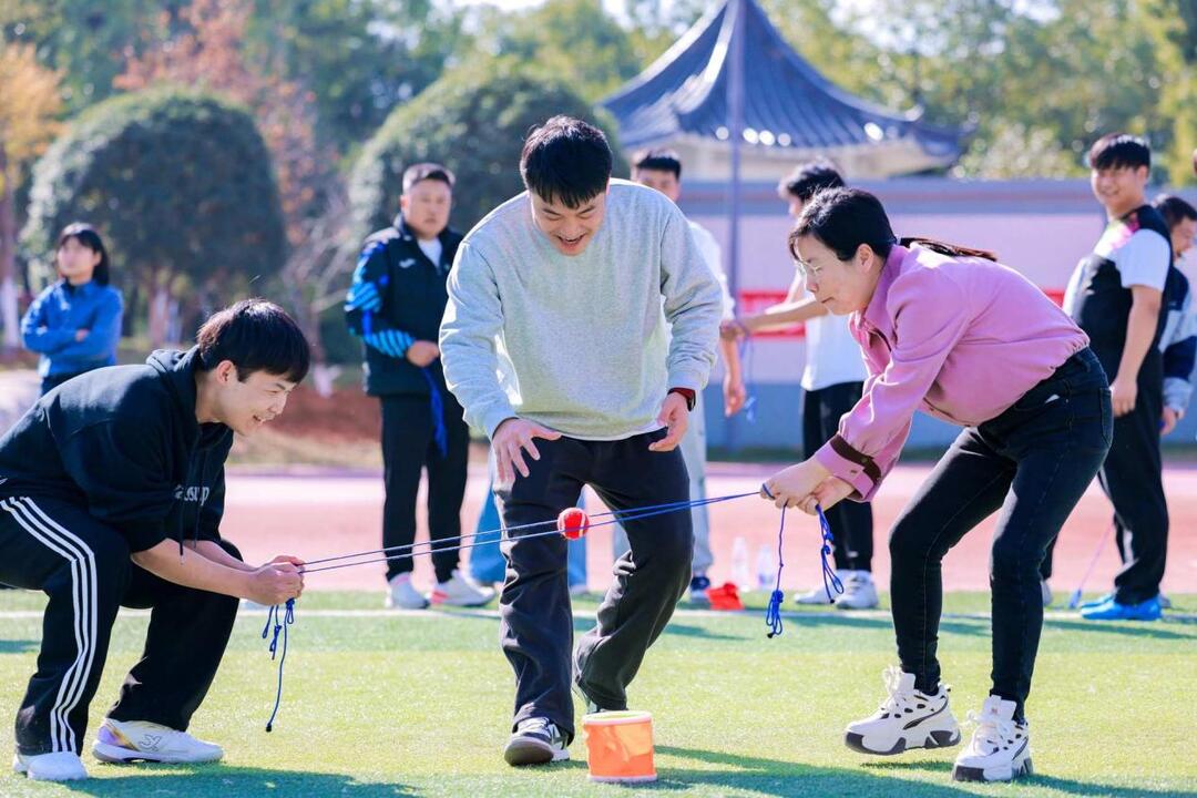 先锋街道趣味运动会为商圈企业搭建平台