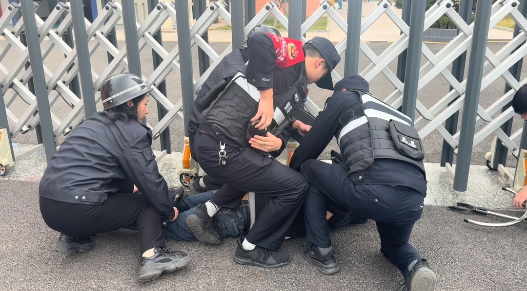 嘉禾县第二幼儿园：反恐防暴演练筑牢校园“安全盾”