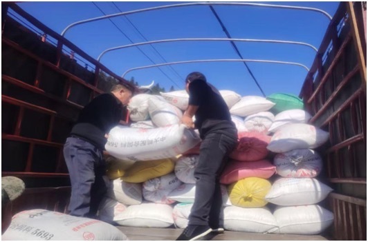 城步兰蓉乡：驻村队员牵线 高山稻谷俏销