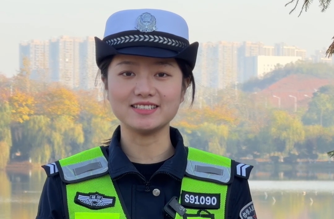 视频|湖南高速警察四支队联合“义警”共同抵制不文明交通行为