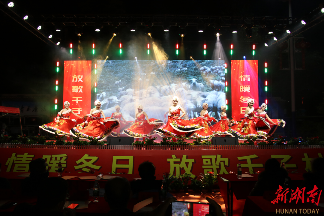 百姓当主角！邵东冬季村晚唱响乡村振兴合奏曲