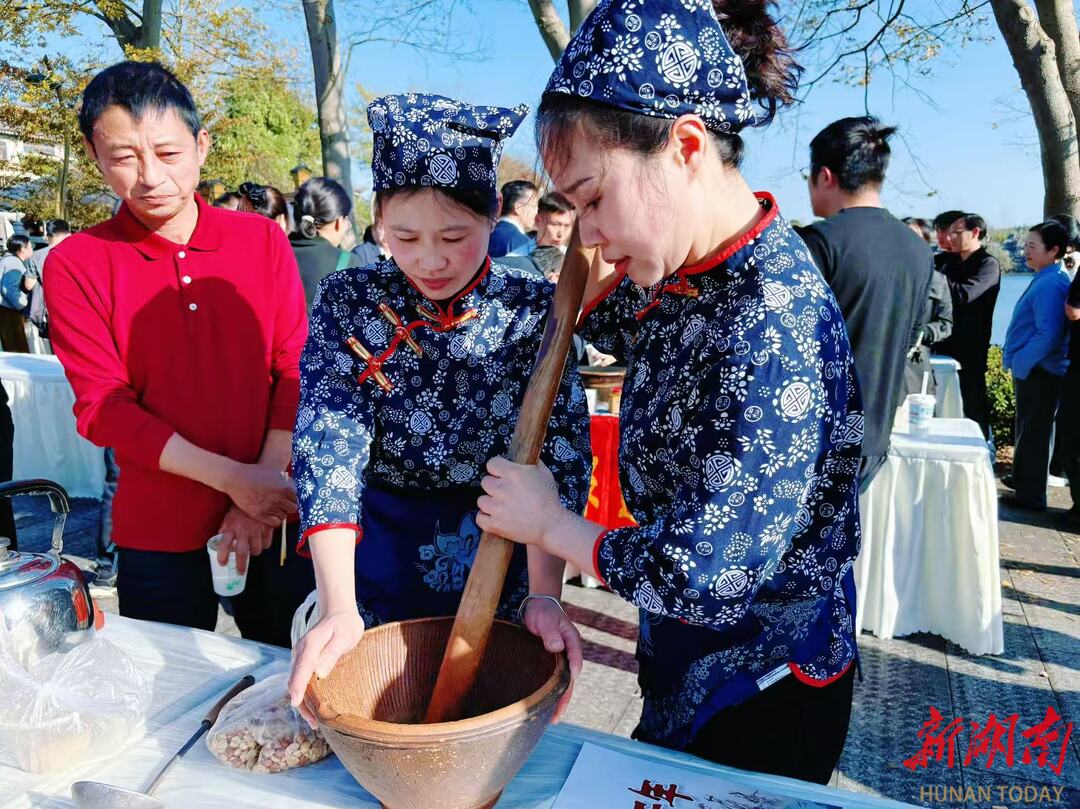 全国擂茶文化展示交流活动常德举办 发布《桃花源擂茶文化传承倡议》
