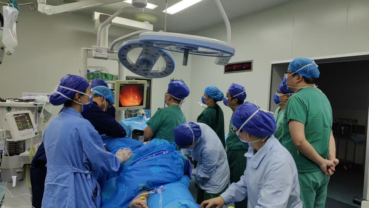 多学科协作破危局，内镜技术挽生命——衡阳市第一人民医院成功救治脑出血合并急性化脓性胆管炎患者