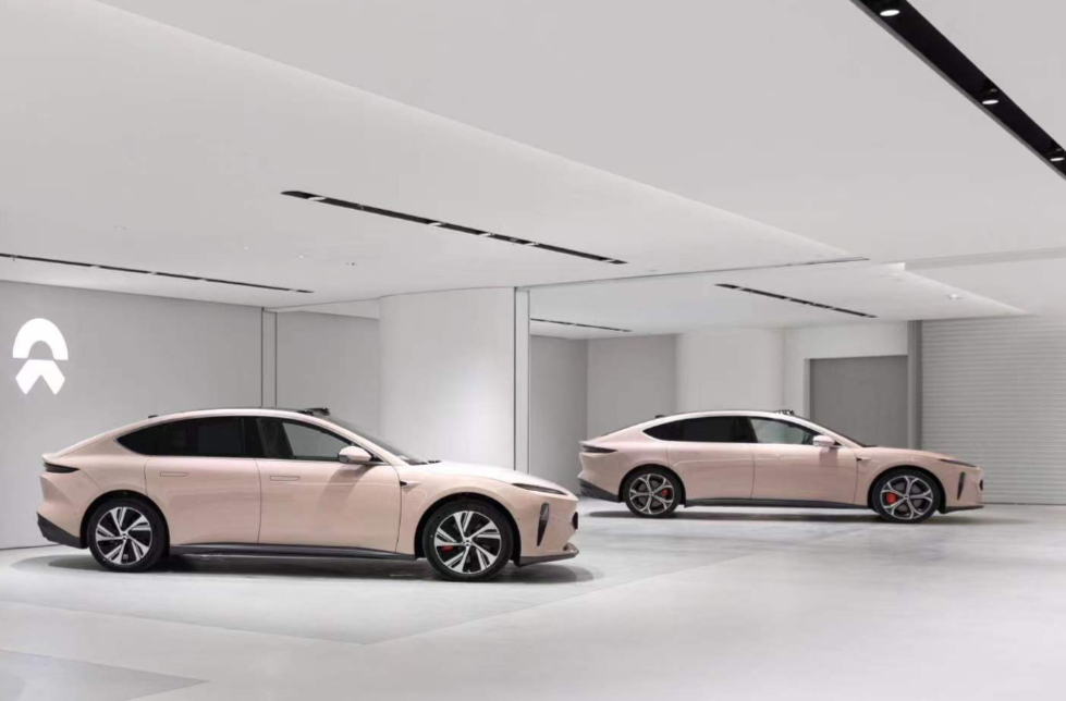 蔚来站在Q4盈利关口：多空现分歧，李斌仍自信