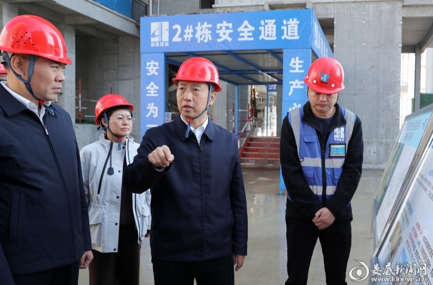 曾超群：加强高层建筑消防安全管理 切实保障人民群众生命财产安全