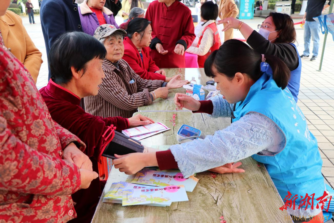 祁阳市开展“世界艾滋病日”系列宣传活动