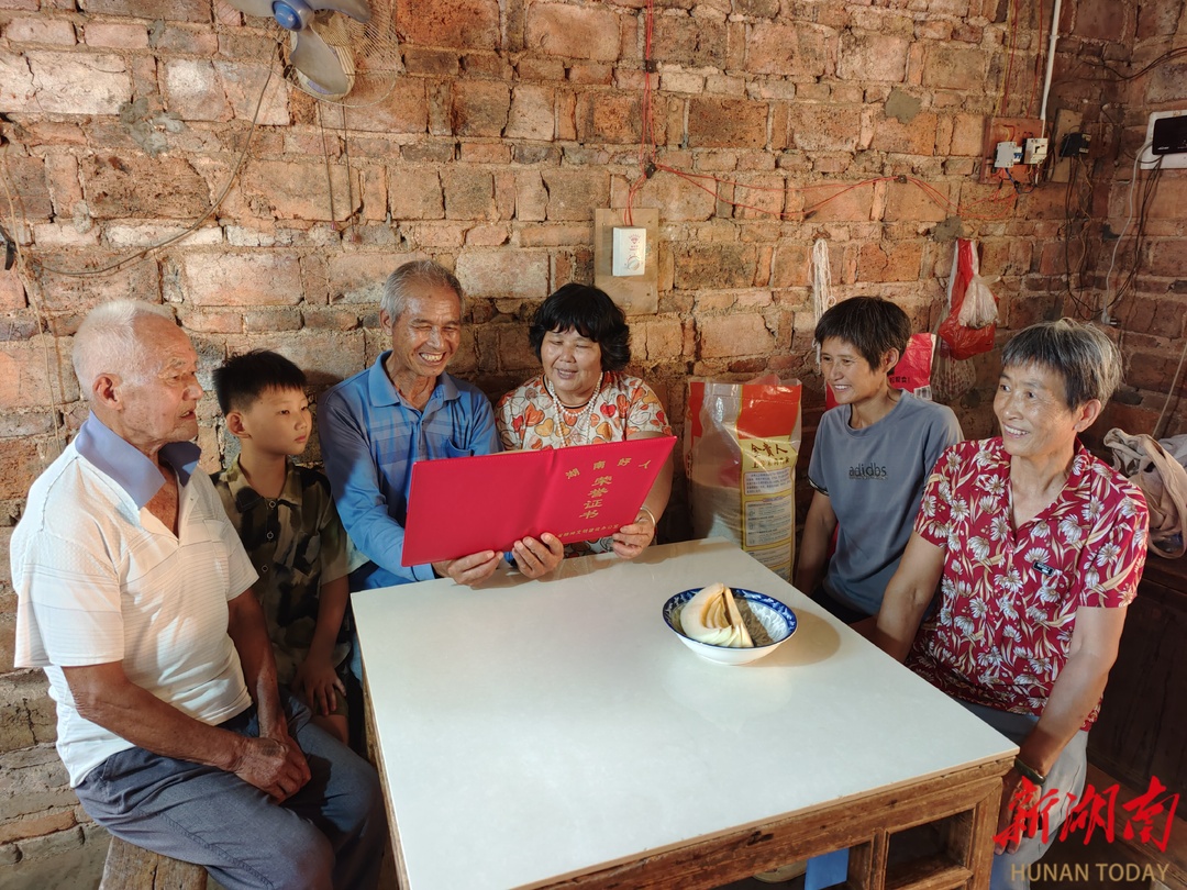 口中常念感激 手头多施善举——冷水滩区荷塘村邓书练做好事四十余年@湖南日报