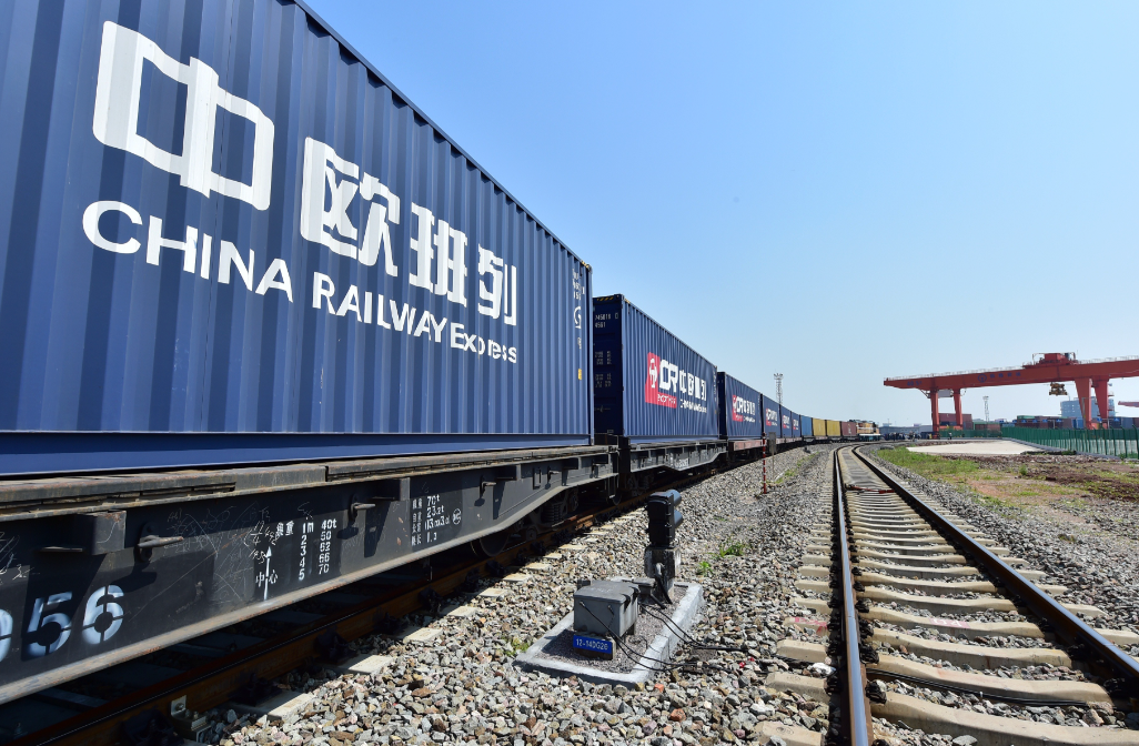累计开行突破12万列，三个关键词读懂中欧班列新变化