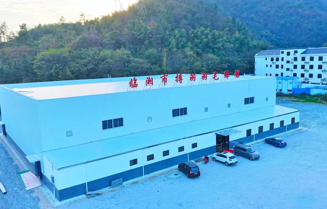 临湘市新增大型羽毛球馆 试营业期间免费开放