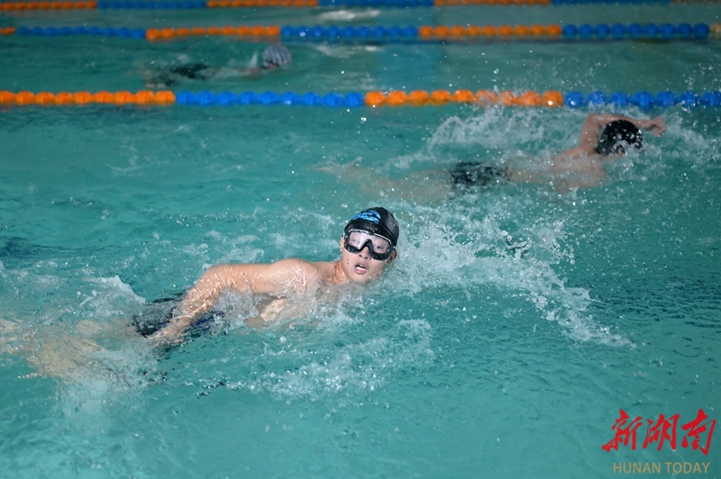 游泳进课堂 安全记心间