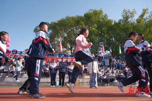 燃动校园，逐梦赛场！岳阳市君山区许市镇中学举行第九届运动会