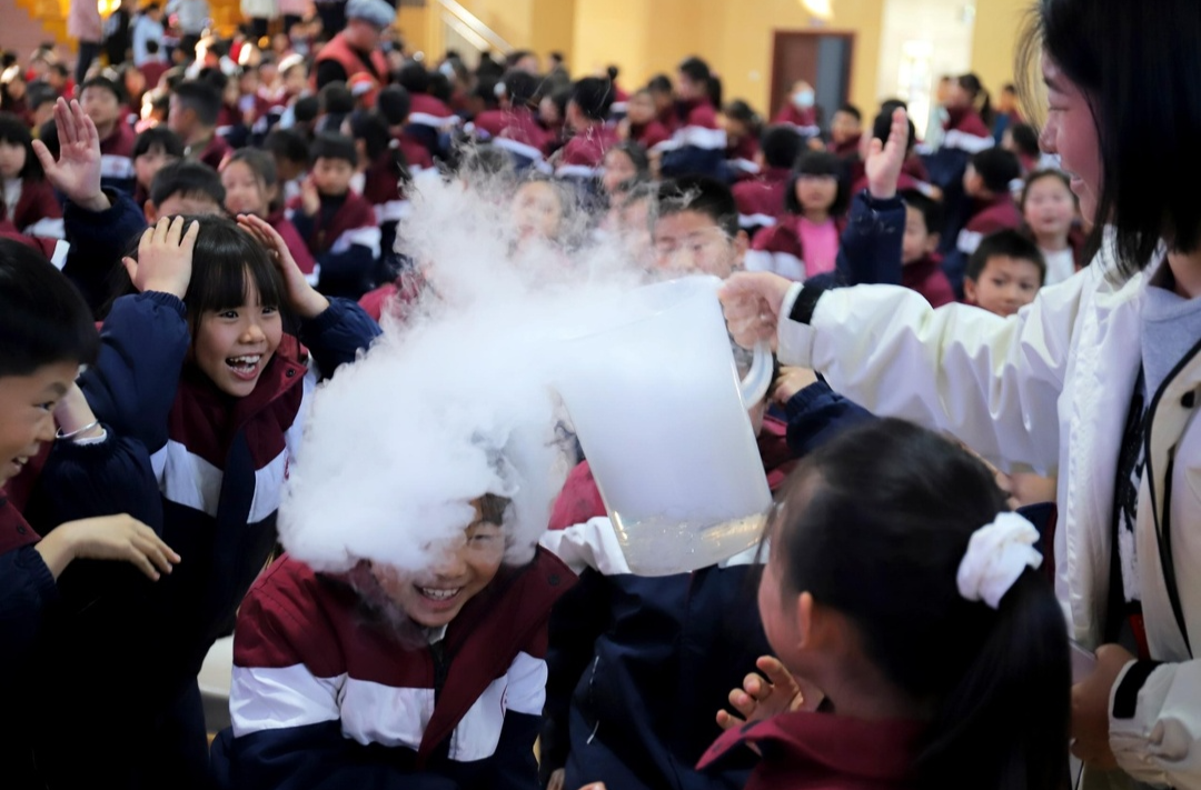 神奇实验室“搬”进校园 浏阳这所学校上演科学探索盛宴