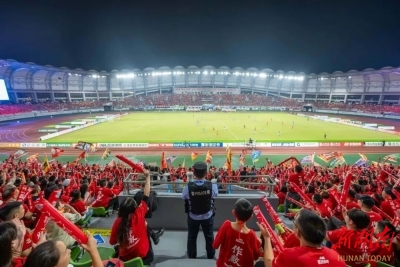 坚守，让每一场欢呼都安全落地 张家界公安护航湘超联赛