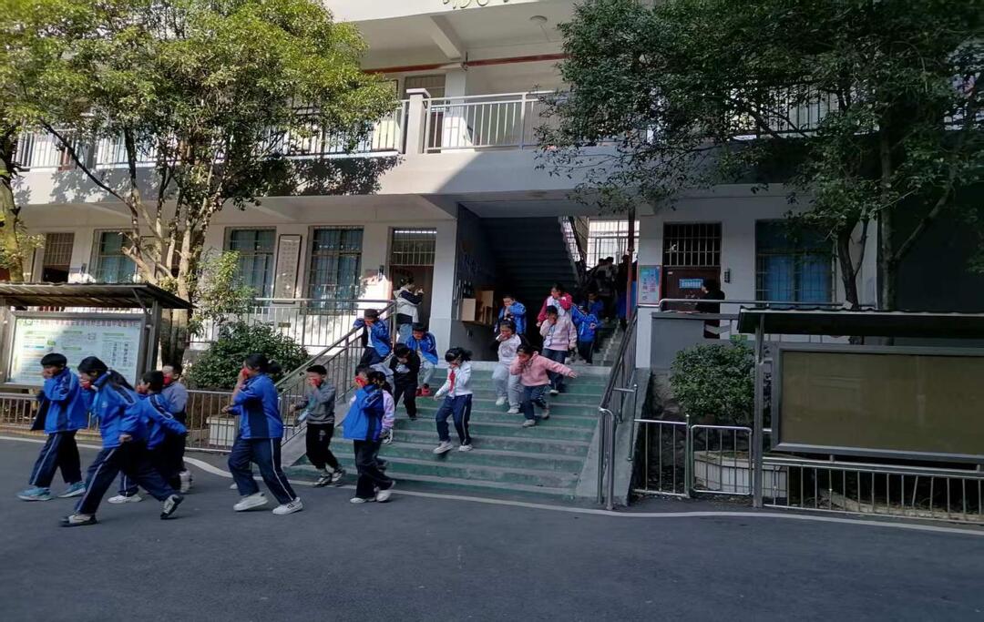 永州市零陵区千秋岭小学：筑牢校园“防火墙”防患于未“燃”