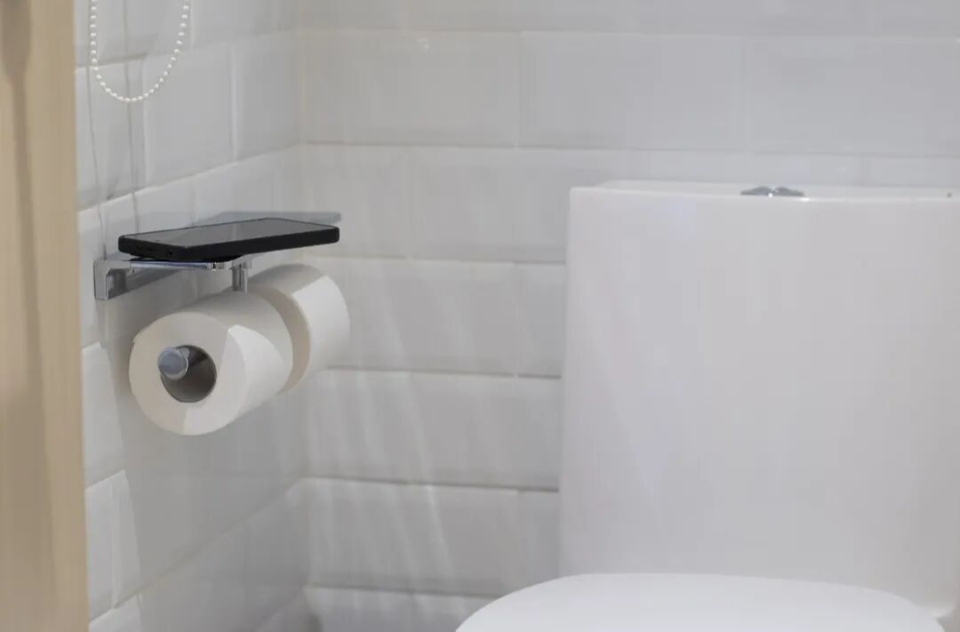 “带薪如厕”太久被解雇，冤不冤？