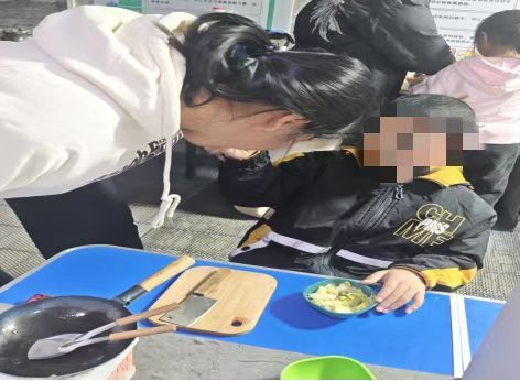 祁东县博宁儿童能力发展中心打造“迷你厨房”“迷你沙盘”课程，助力残疾儿童全面发展