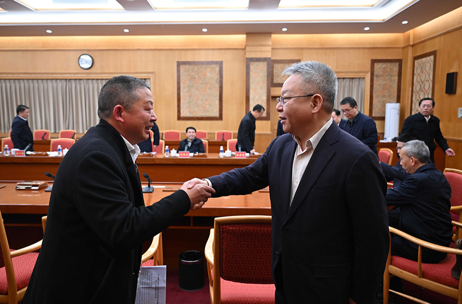 沈晓明接待来访群众