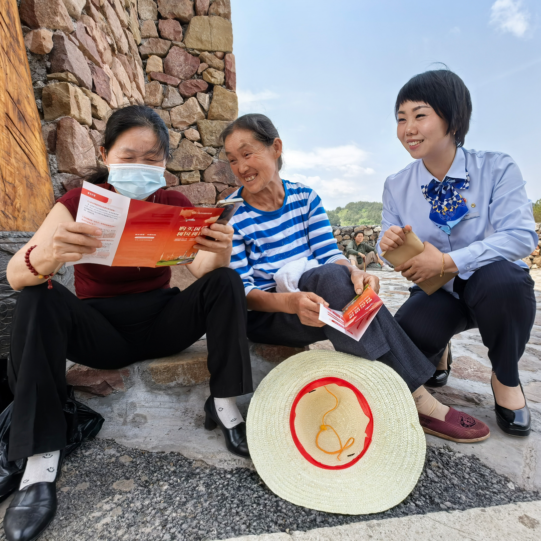 廿年如一暖红土——记建行桑植支行客户经理、张家界市劳模钟洁琼