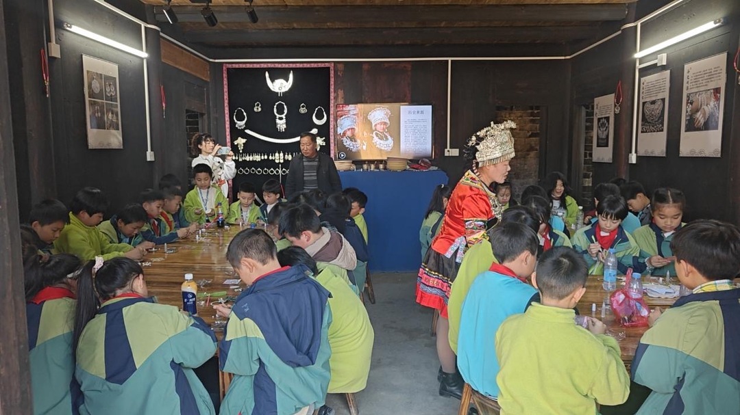 绥宁县关峡苗族乡大园村：党建引领聚合力绘新景，产学研文旅融合结硕果​