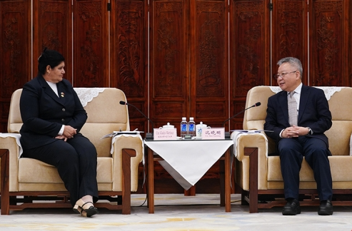 Secretary Shen Meets Cuban Communist Party Delegation