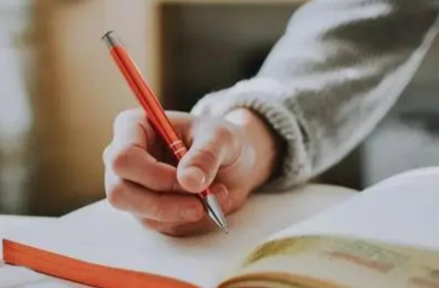 好评中国丨让宪法精神扎根新时代沃土