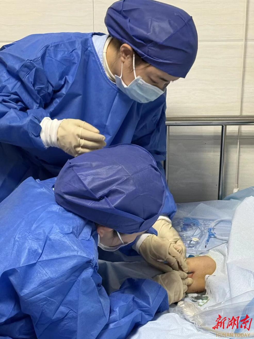 南华医院肿瘤一区成功开展衡阳市首例隧道式PICC置管技术，护理技术再突破