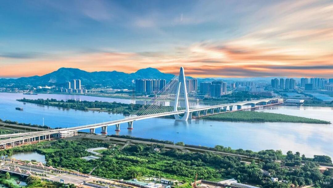 一线南向瞰江+6字头起=王炸江景房