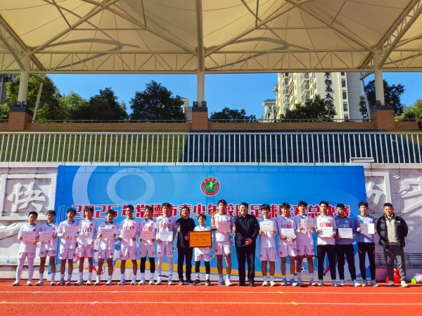 卫冕成功！石门县湘佳永兴学校勇夺常德校园足球联赛冠军