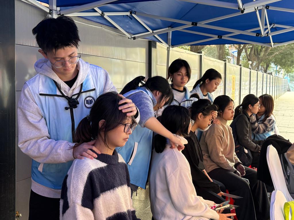 青春有爱 健康无“艾”，湖南中医药大学千名师生共筑青春健康防线