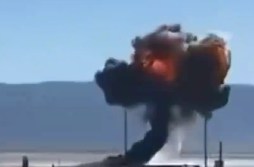 美空军一架F-16战机坠毁