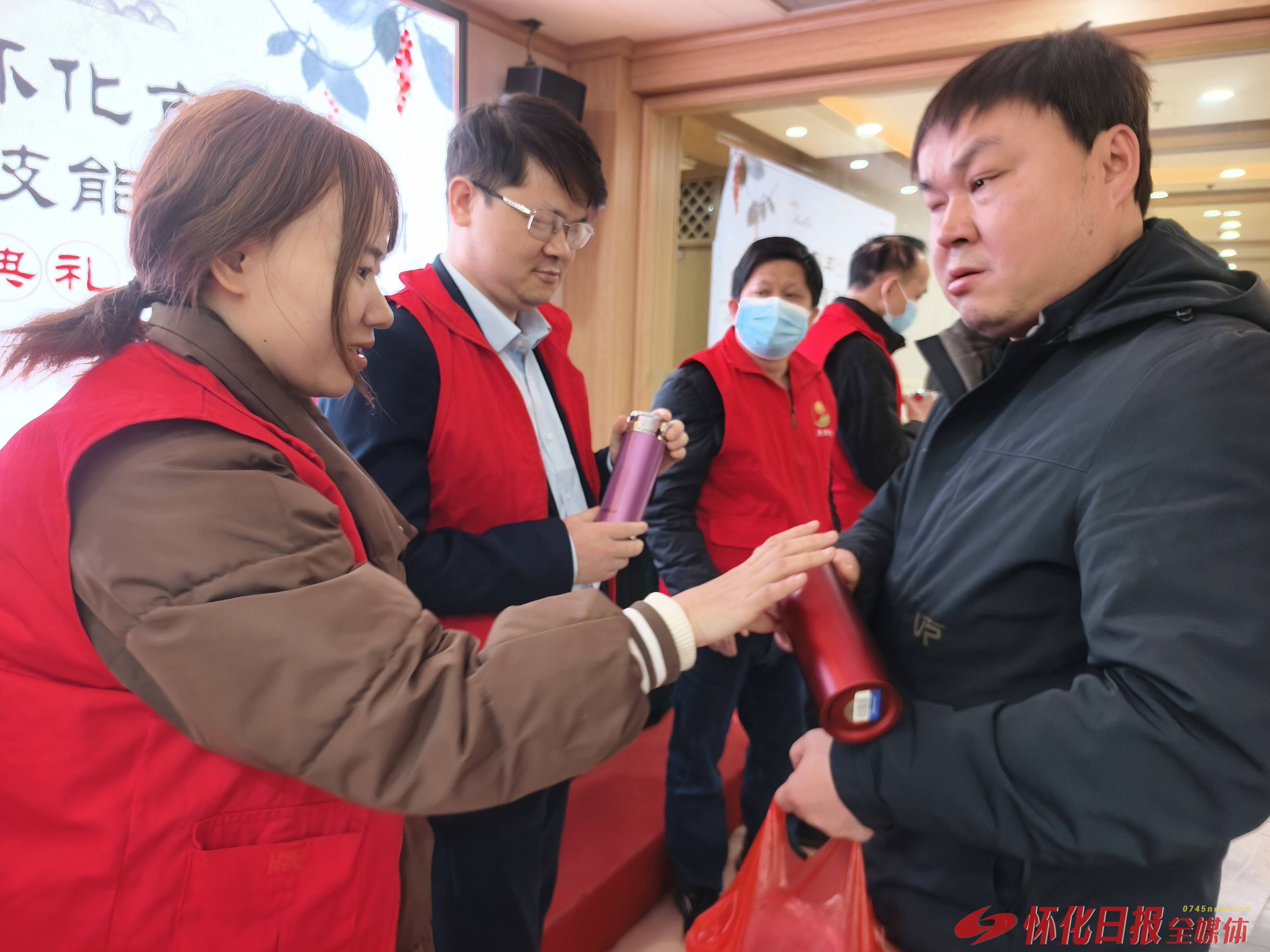 技能为翼 逐梦前行 怀化精准培训点亮盲人按摩师幸福路