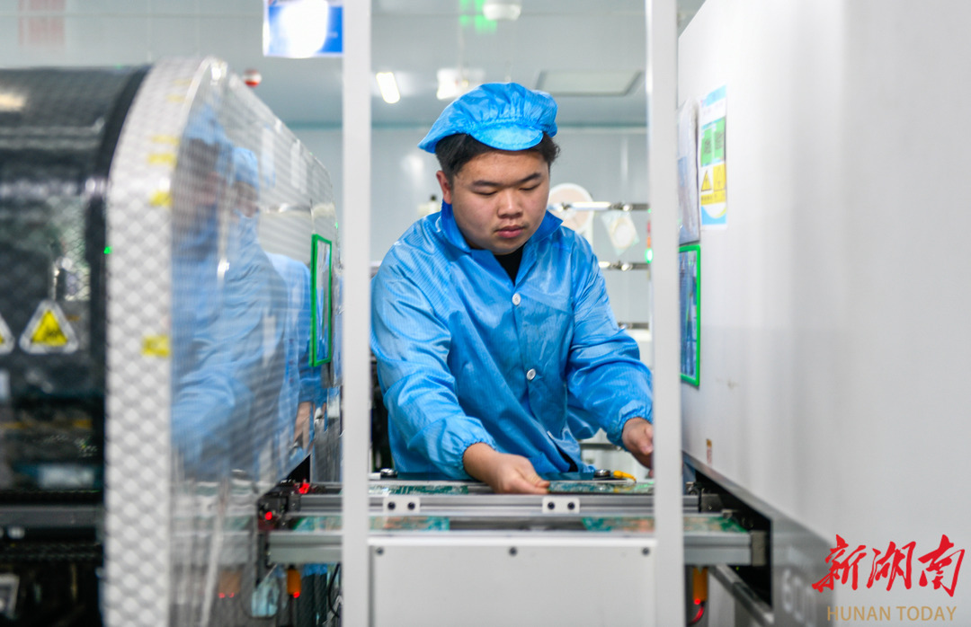 开足马力赶订单