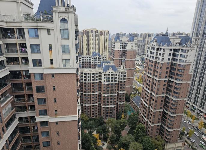 11月全国多地二手房成交量上涨：刚需与高端置业需求同步升温，市场有望“量价趋稳”