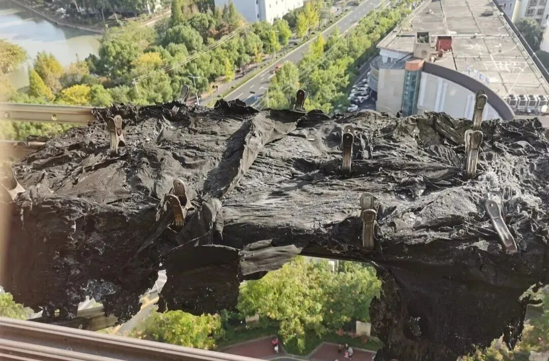 同一楼内5户人家离奇失火！火种竟从天而降……