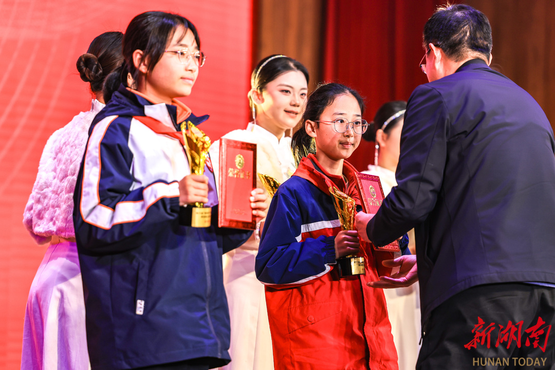 “朗读者”展现湖湘青春之声，第七届“邮政杯”湖南日报朗读者主题活动在长沙启动