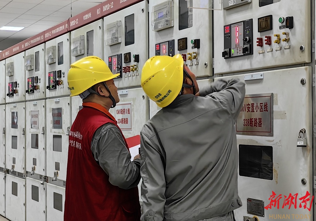 国网麻阳供电公司：“把脉问诊”电力设备 筑牢用电安全